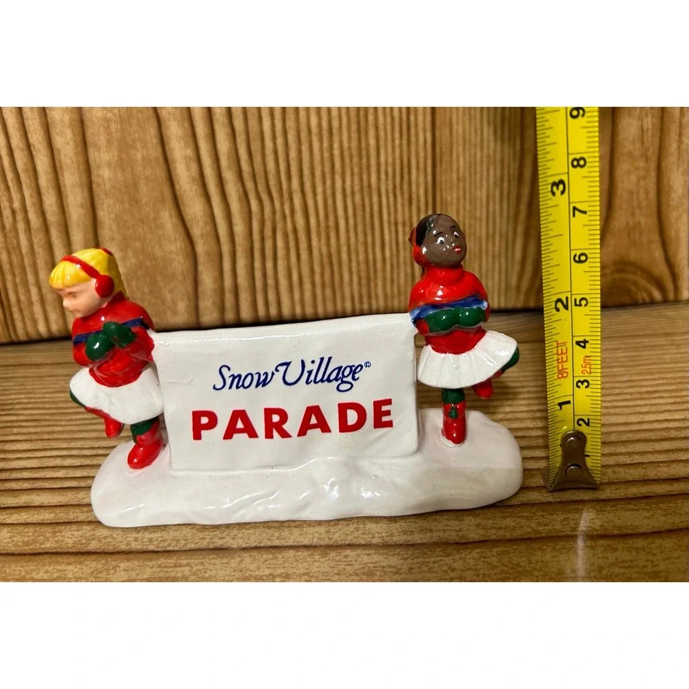 Dept 56 The Original Snow Village Come Join the Parade #54119 with box